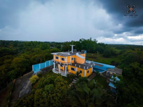 Huge house with seaview